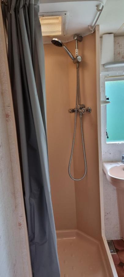 Hotel Stacaravan In Bosrijk Gebied Eext Esterno foto